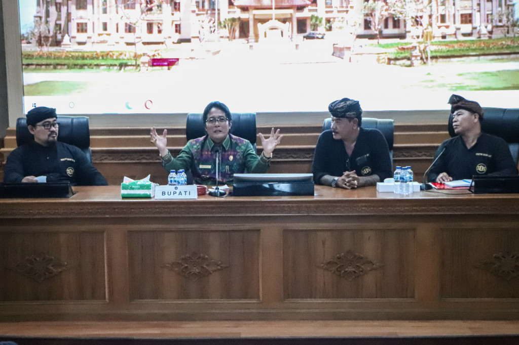 Bupati Giri Prasta Terima Audensi Pasemetonan Pasek Prateka Dukuh Sakti Belatung Prabu Kabupaten Tabanan